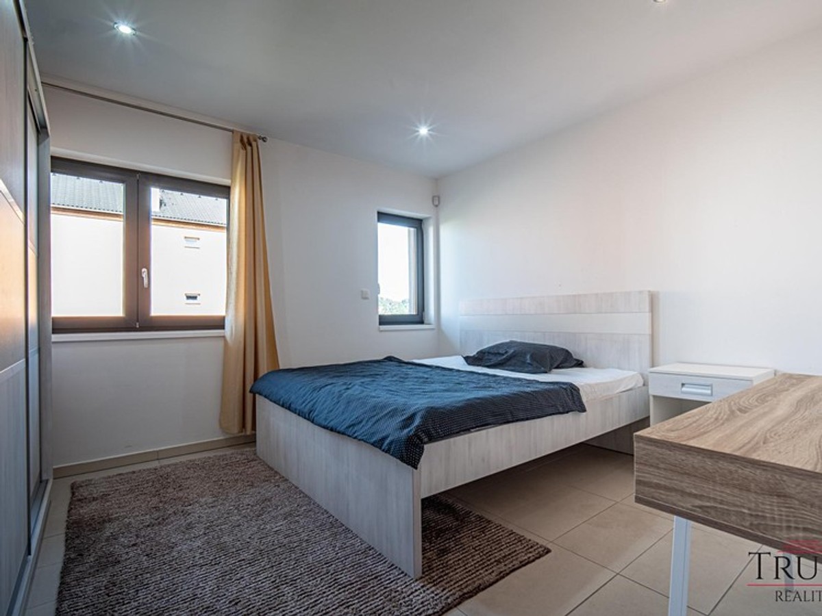 Prodej vily 338 m², pozemek 1208 m²