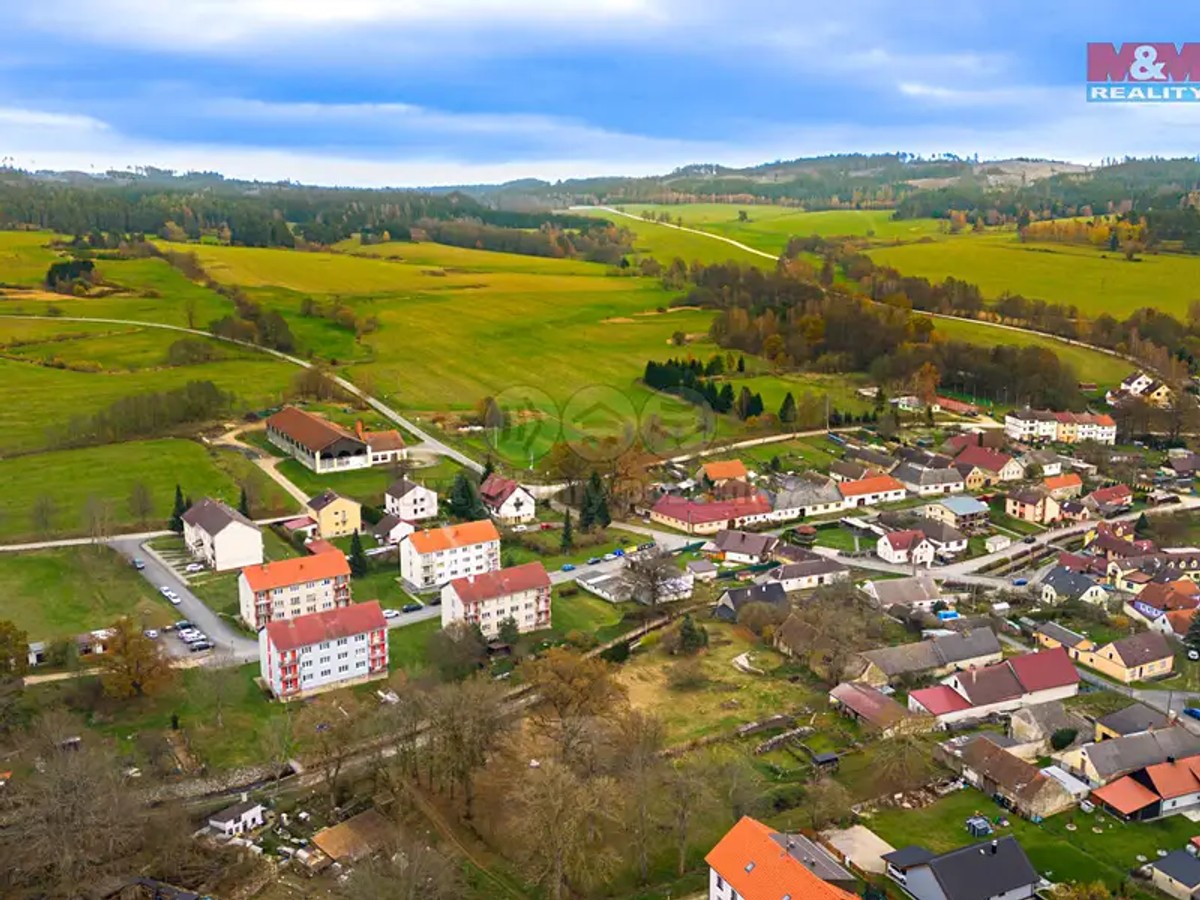 Prodej stavebního pozemku 1025 m²