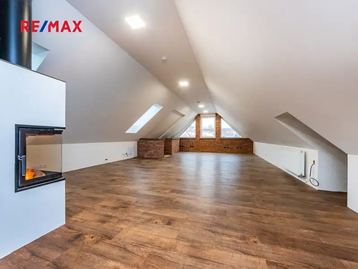 Prodej domu 382 m², pozemek 420 m²