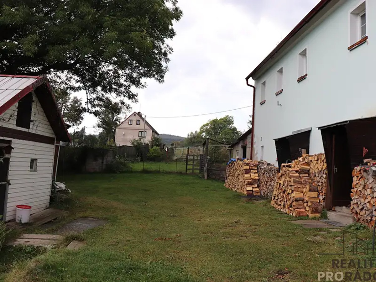 Prodej domu 374 m², pozemek 675 m²