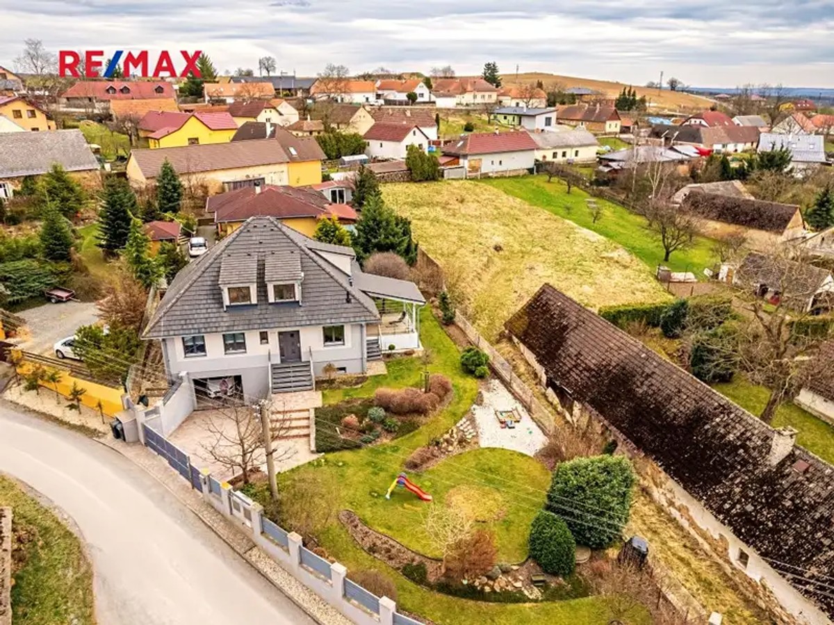 Prodej domu 198 m², pozemek 697 m²