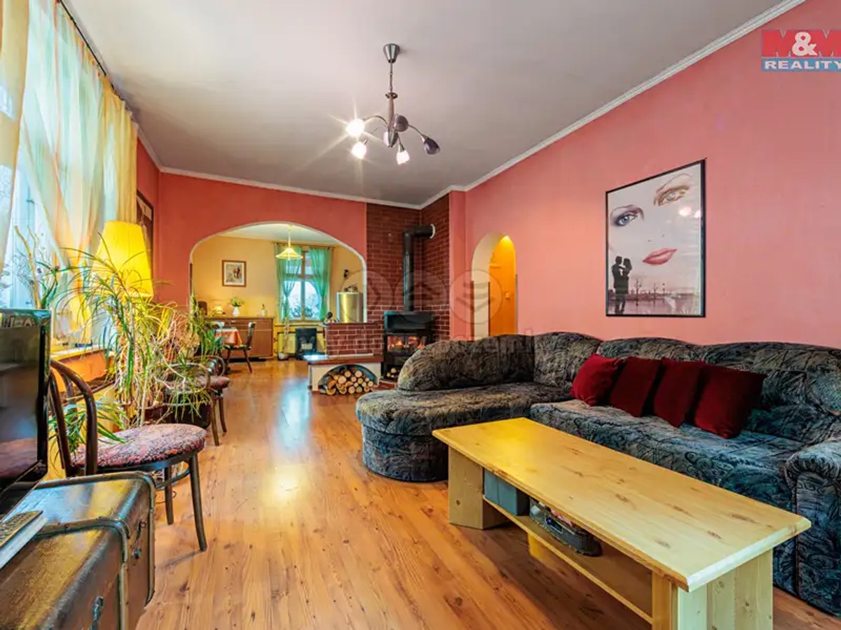 Prodej domu 440 m², pozemek 373 m²