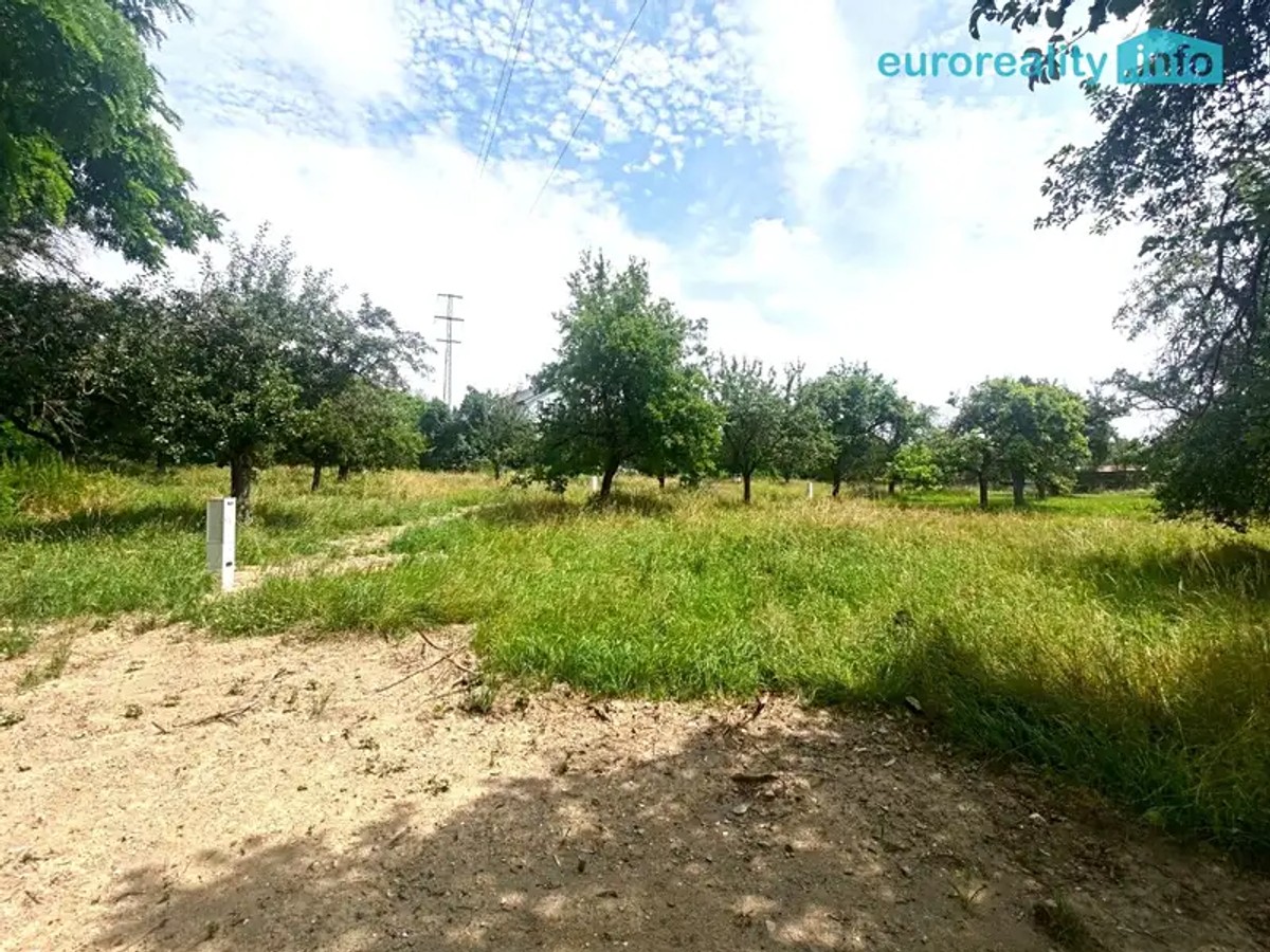 Prodej stavebního pozemku 750 m²