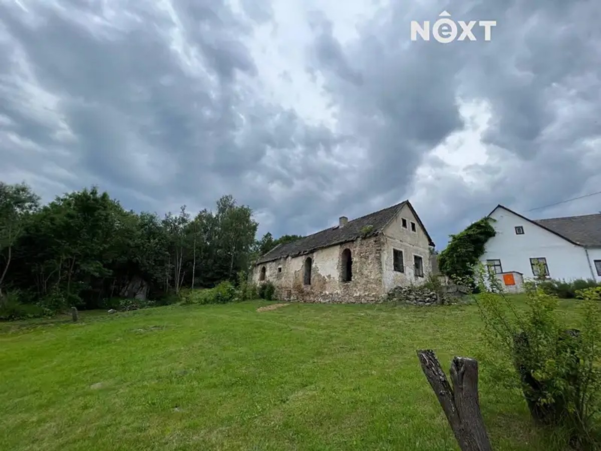 Prodej stavebního pozemku 1616 m²