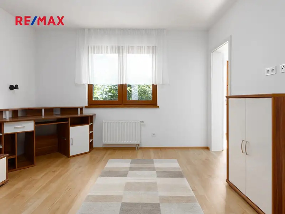 Prodej domu 198 m², pozemek 974 m²