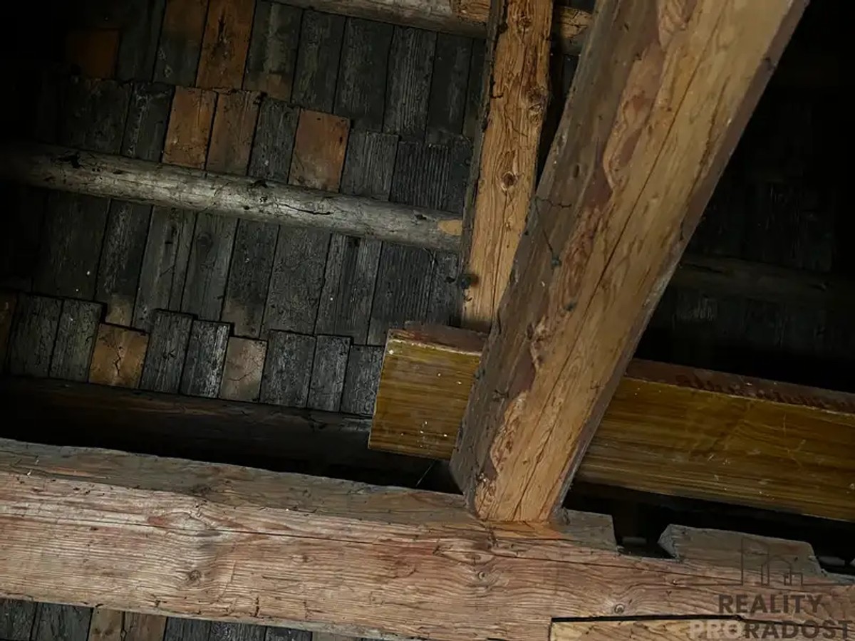 Prodej domu 374 m², pozemek 675 m²