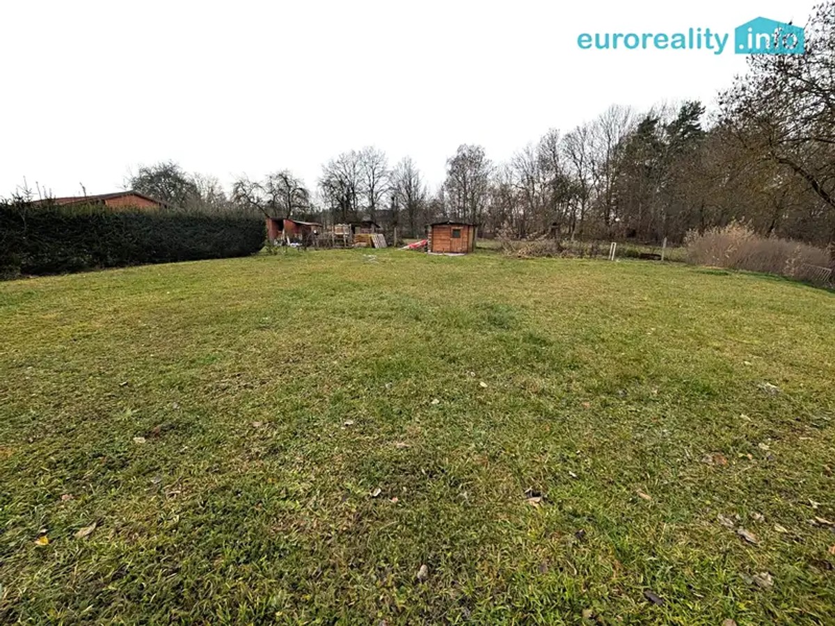 Prodej stavebního pozemku 856 m²