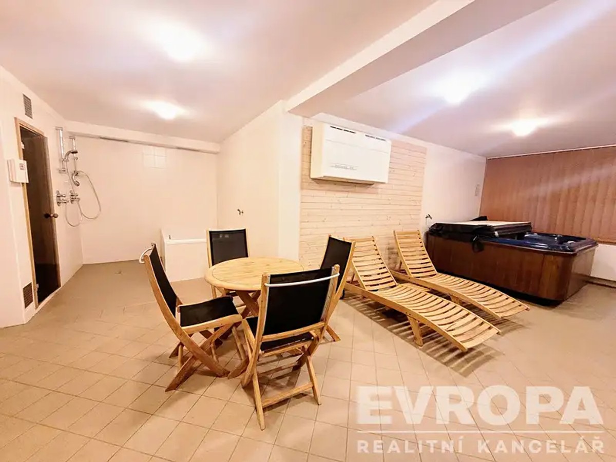 Prodej bytu 2+kk 60 m²