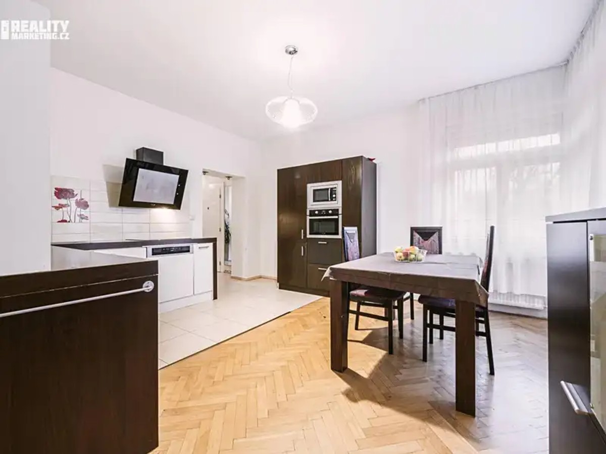 Prodej bytu 4+kk 151 m²