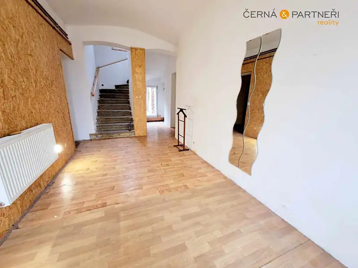 Prodej domu 244 m², pozemek 50 m²