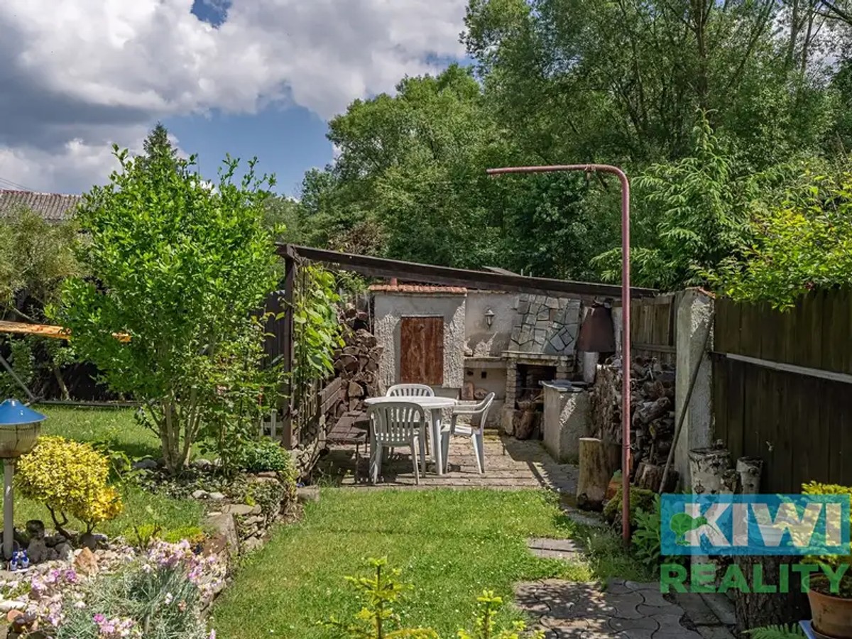 Prodej domu 100 m², pozemek 281 m²