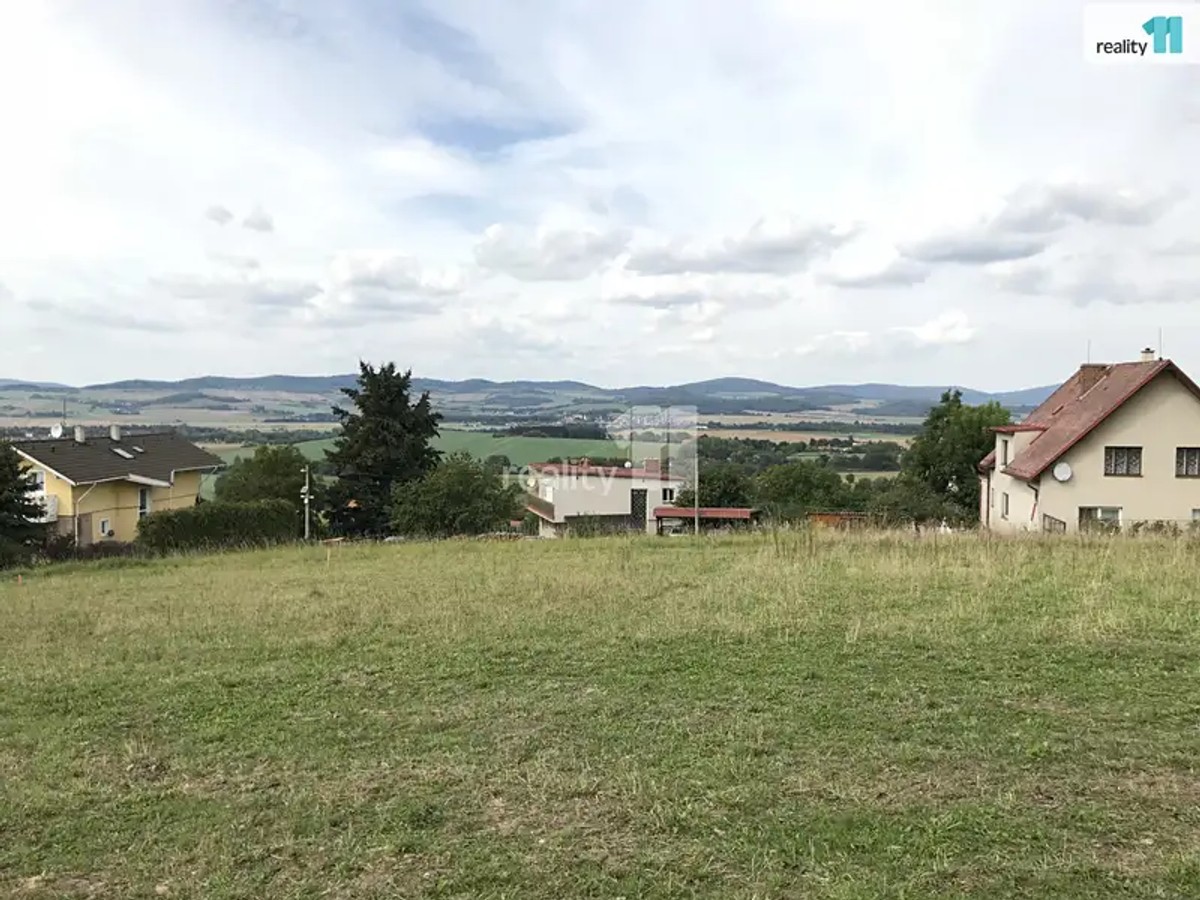 Prodej stavebního pozemku 1200 m²