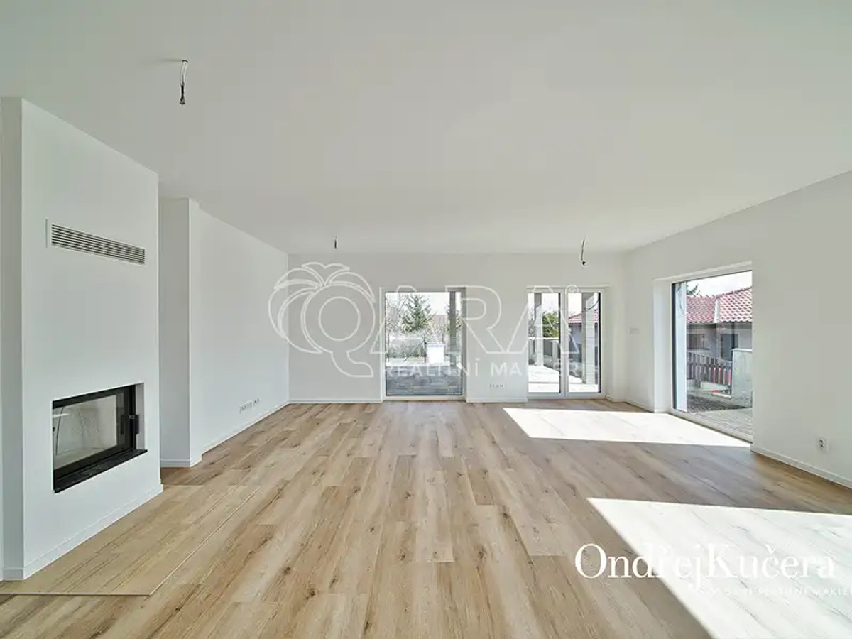Prodej domu 216 m², pozemek 1000 m²