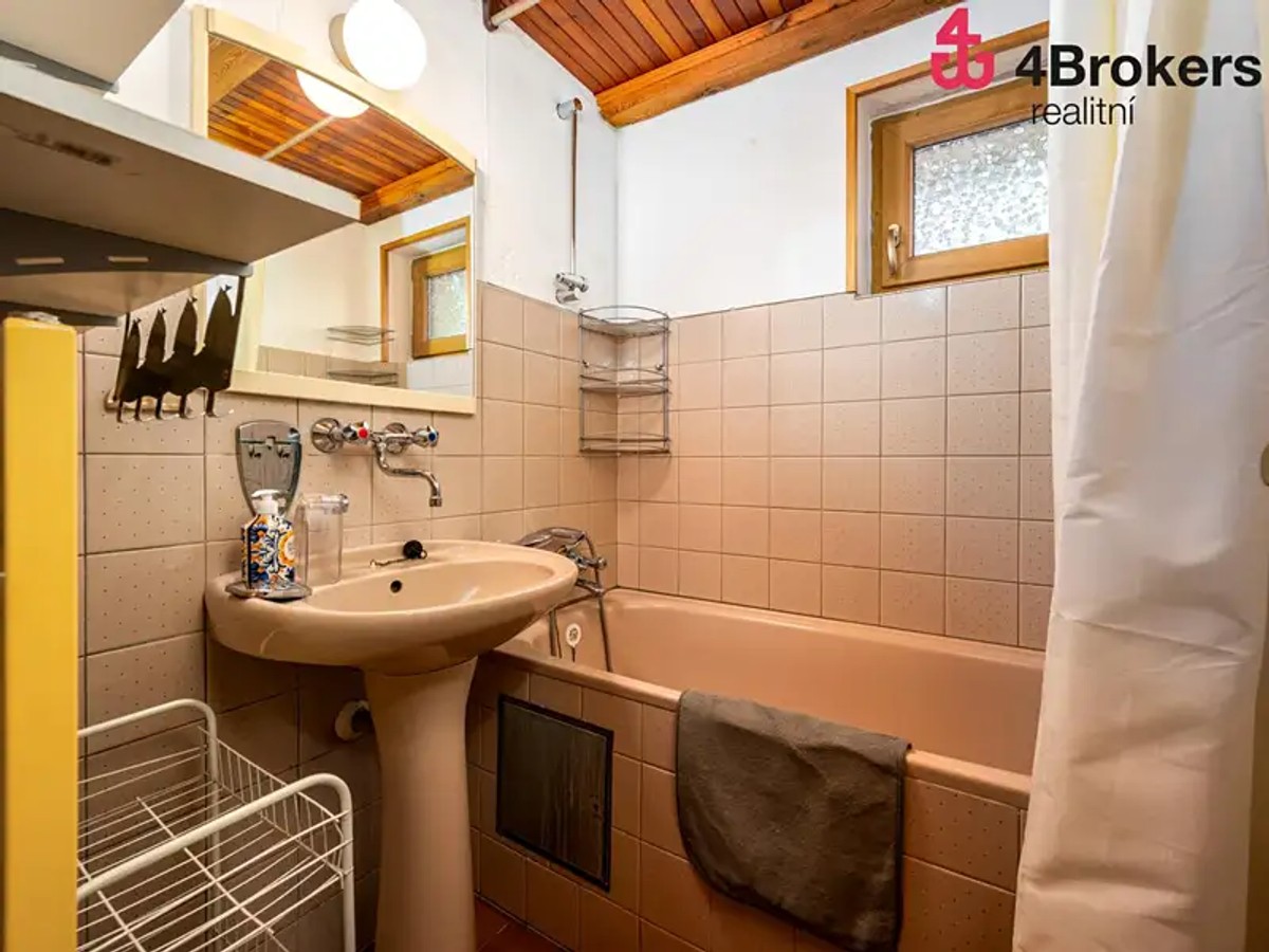 Prodej domu 250 m², pozemek 2816 m²
