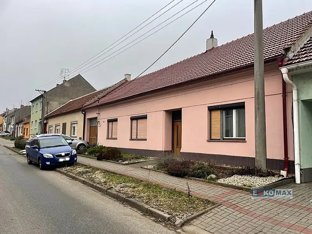 Prodej domu 300 m², pozemek 688 m²