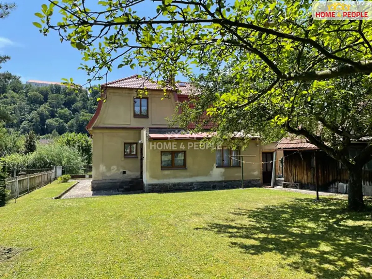 Prodej domu 724 m², pozemek 614 m²