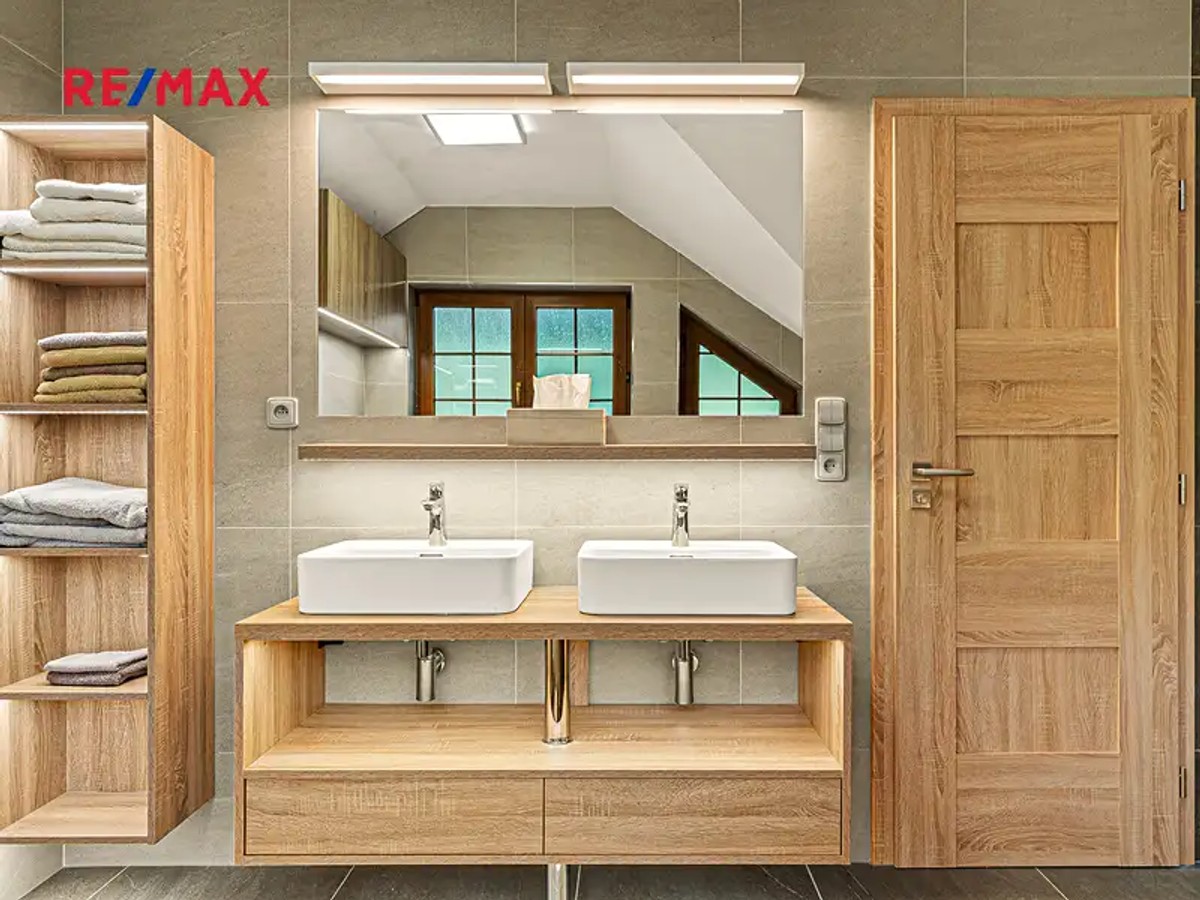 Prodej domu 307 m², pozemek 823 m²