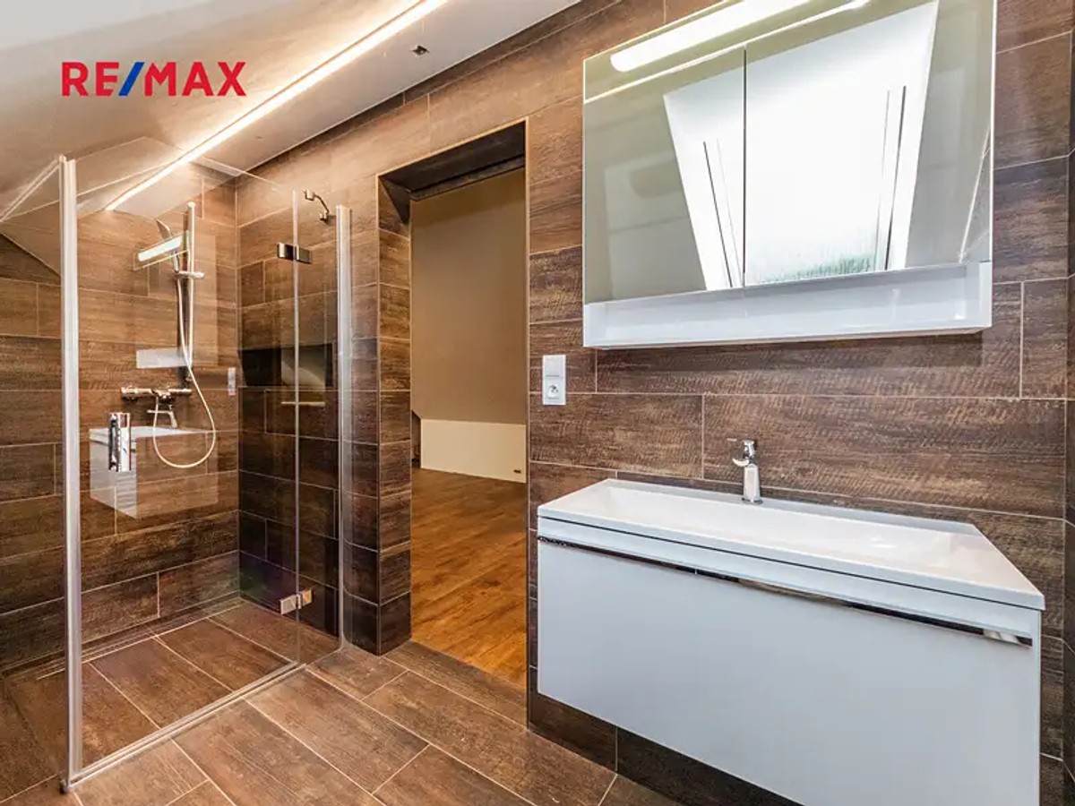 Prodej domu 382 m², pozemek 420 m²
