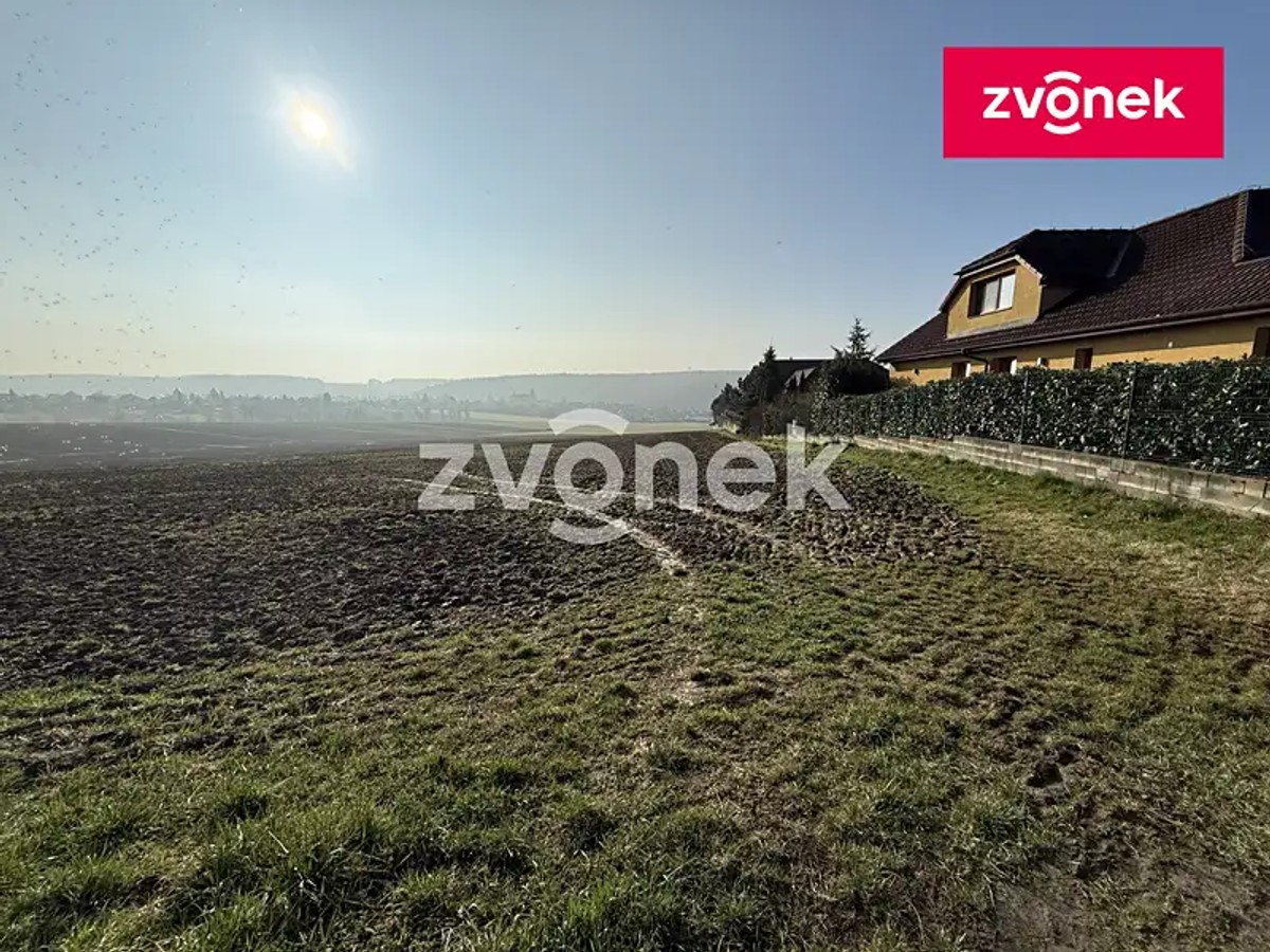 Prodej stavebního pozemku 1000 m²