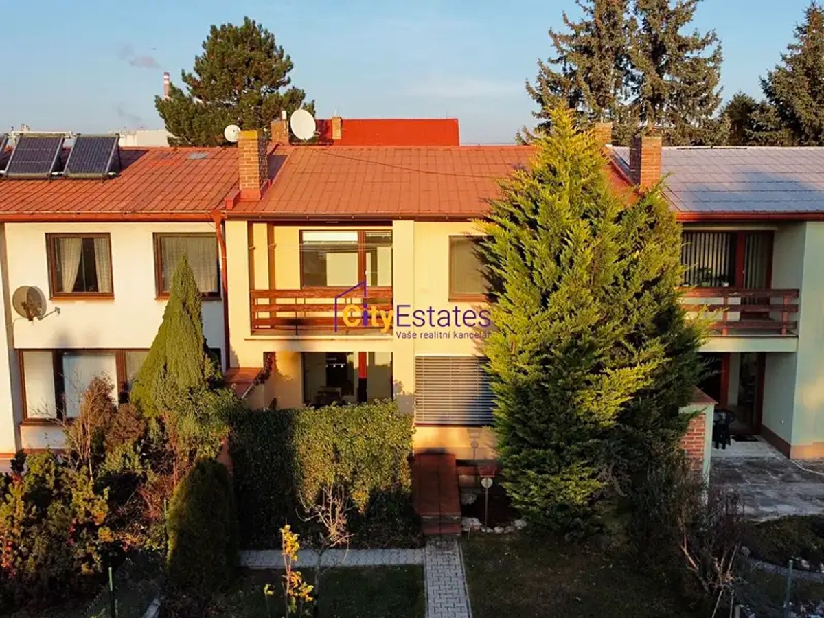 Prodej domu 240 m², pozemek 297 m²