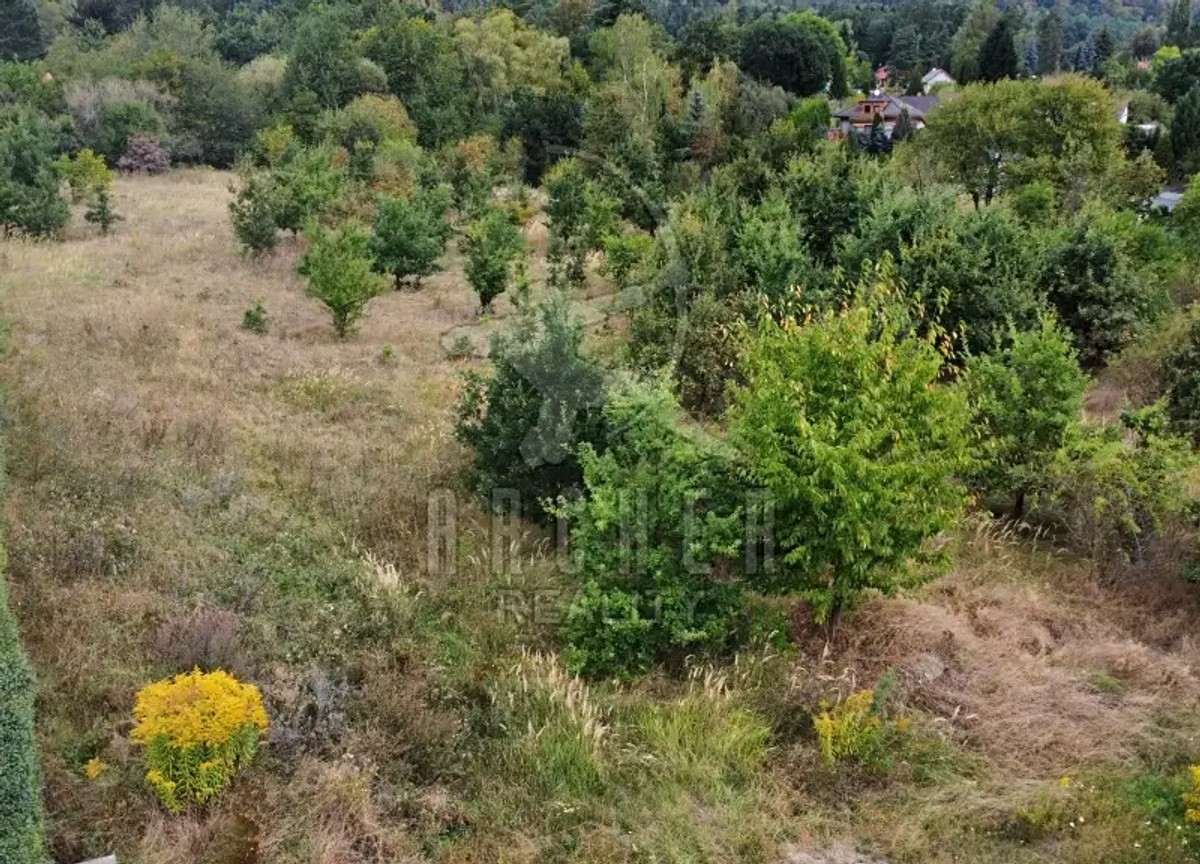 Prodej stavebního pozemku 1637 m²