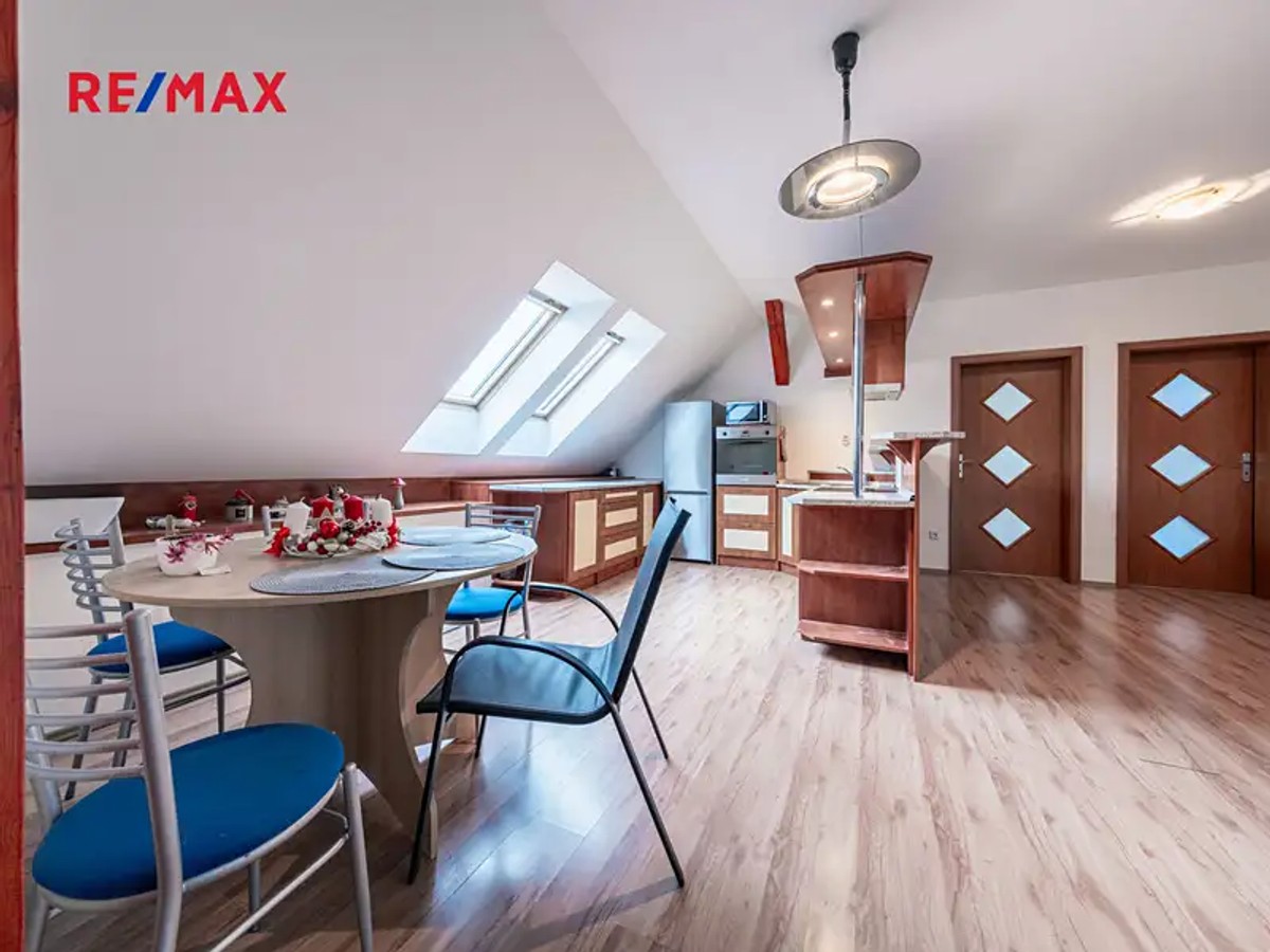 Prodej domu 350 m², pozemek 1872 m²