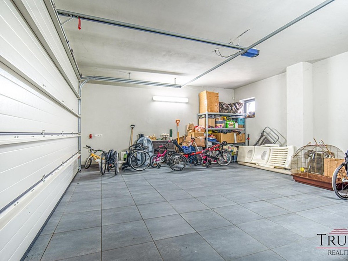 Prodej vily 308 m², pozemek 1162 m²