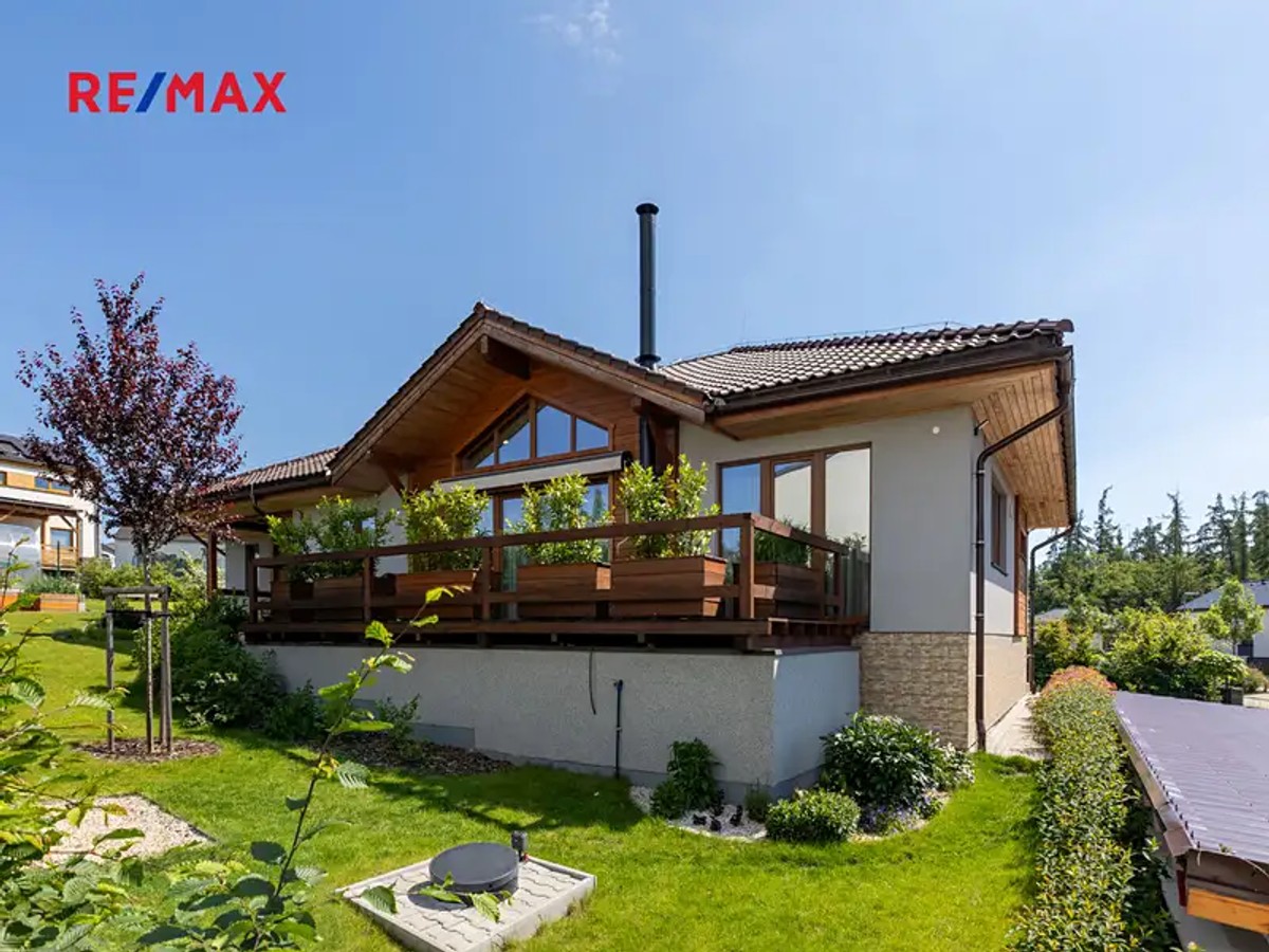 Prodej domu 198 m², pozemek 974 m²