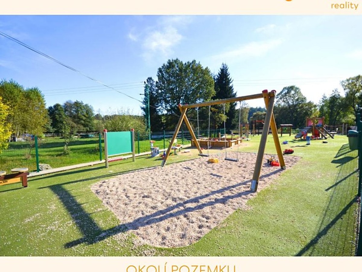 Prodej stavebního pozemku 1078 m²
