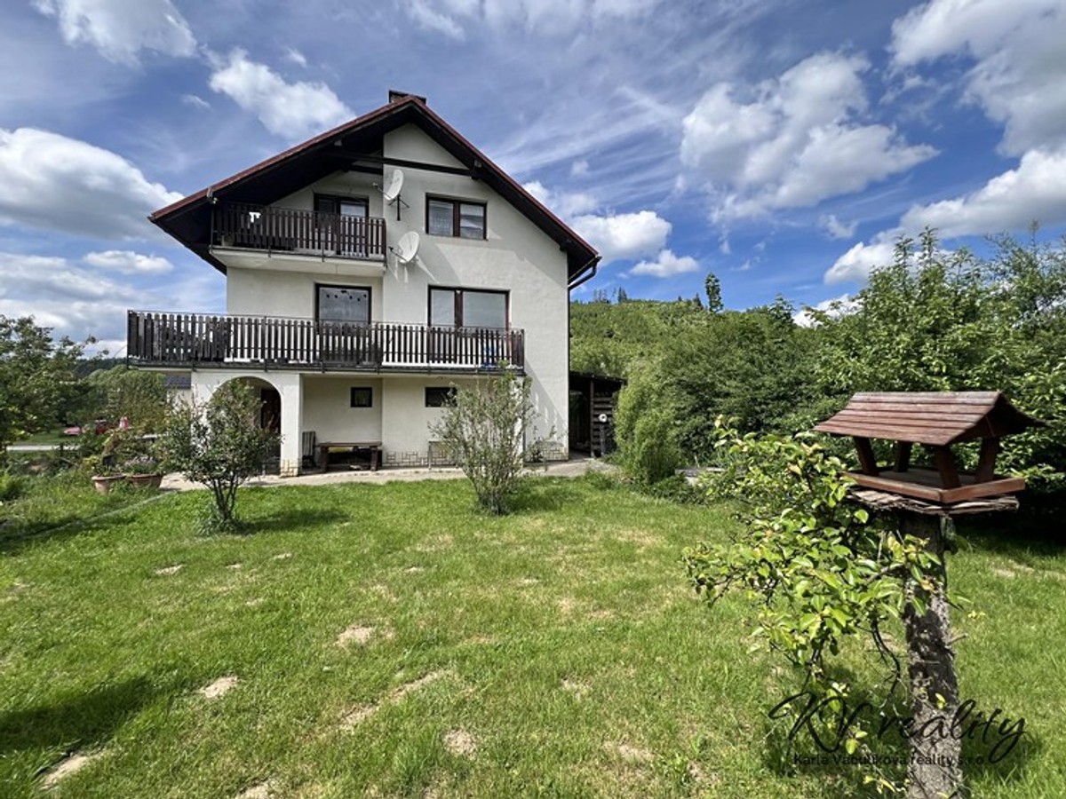 Prodej domu 230 m², pozemek 700 m²