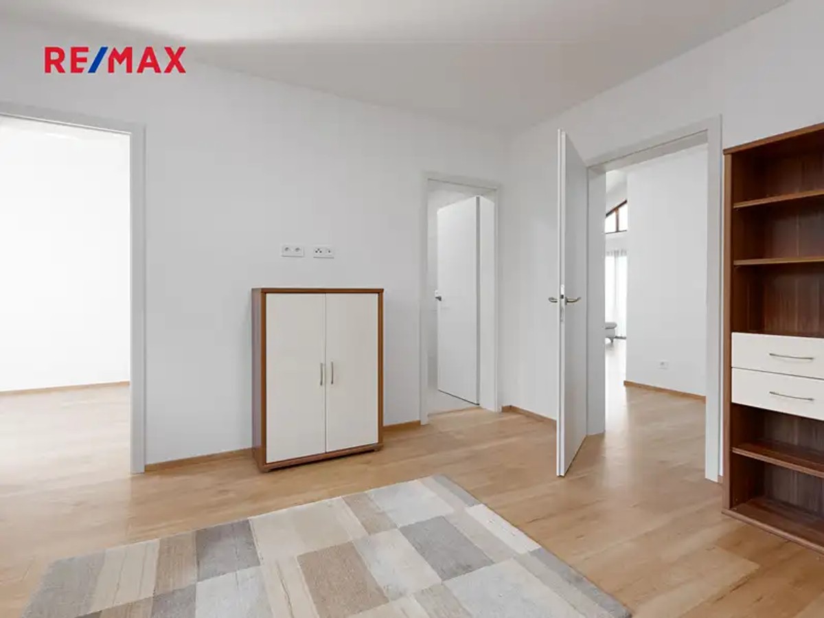 Prodej domu 198 m², pozemek 974 m²