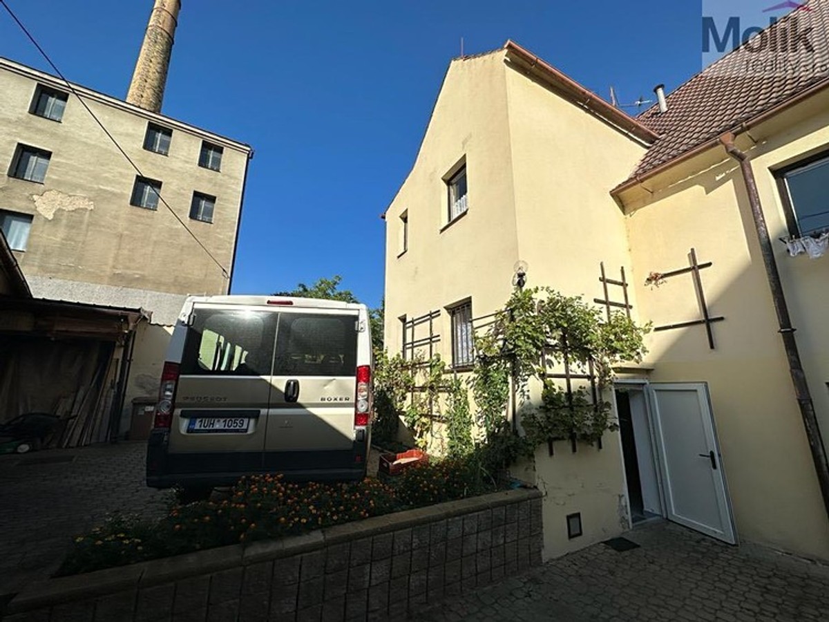 Prodej domu 397 m², pozemek 359 m²
