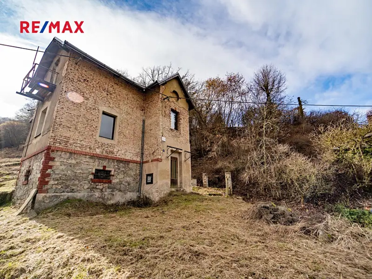 Prodej domu 105 m², pozemek 2002 m²