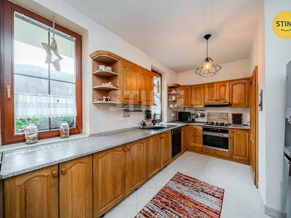 Prodej domu 240 m², pozemek 2035 m²