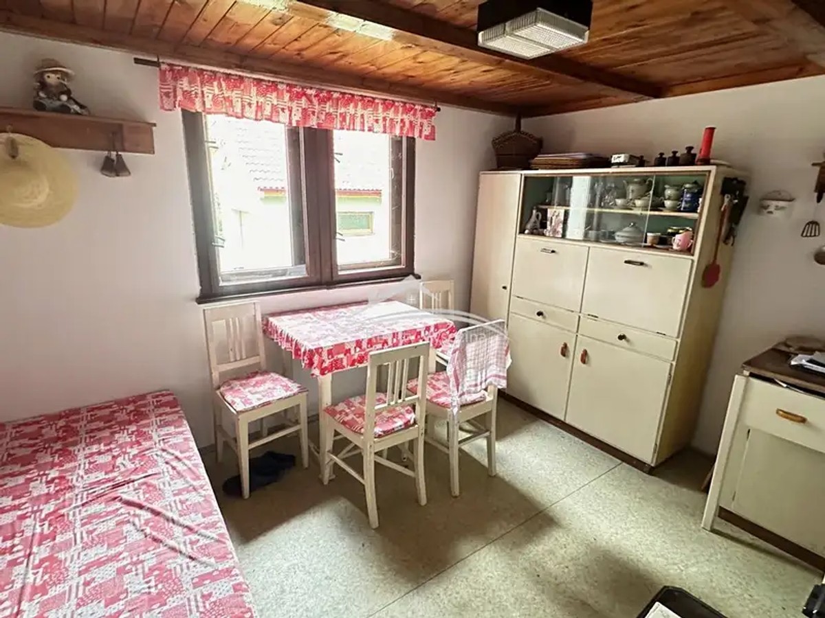 Prodej chalupy 140 m², pozemek 852 m²