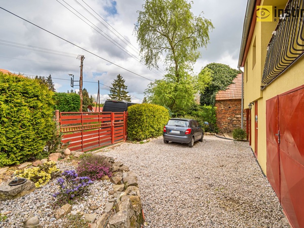 Prodej domu 240 m², pozemek 800 m²