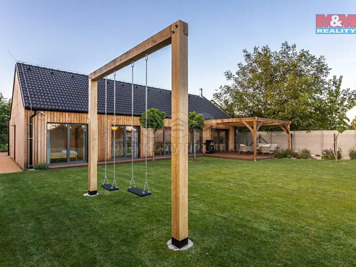 Prodej stavebního pozemku 957 m²