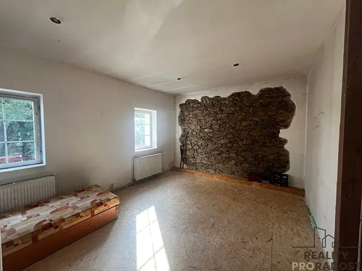 Prodej domu 374 m², pozemek 675 m²