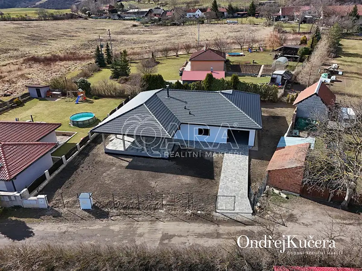 Prodej domu 200 m², pozemek 1000 m²