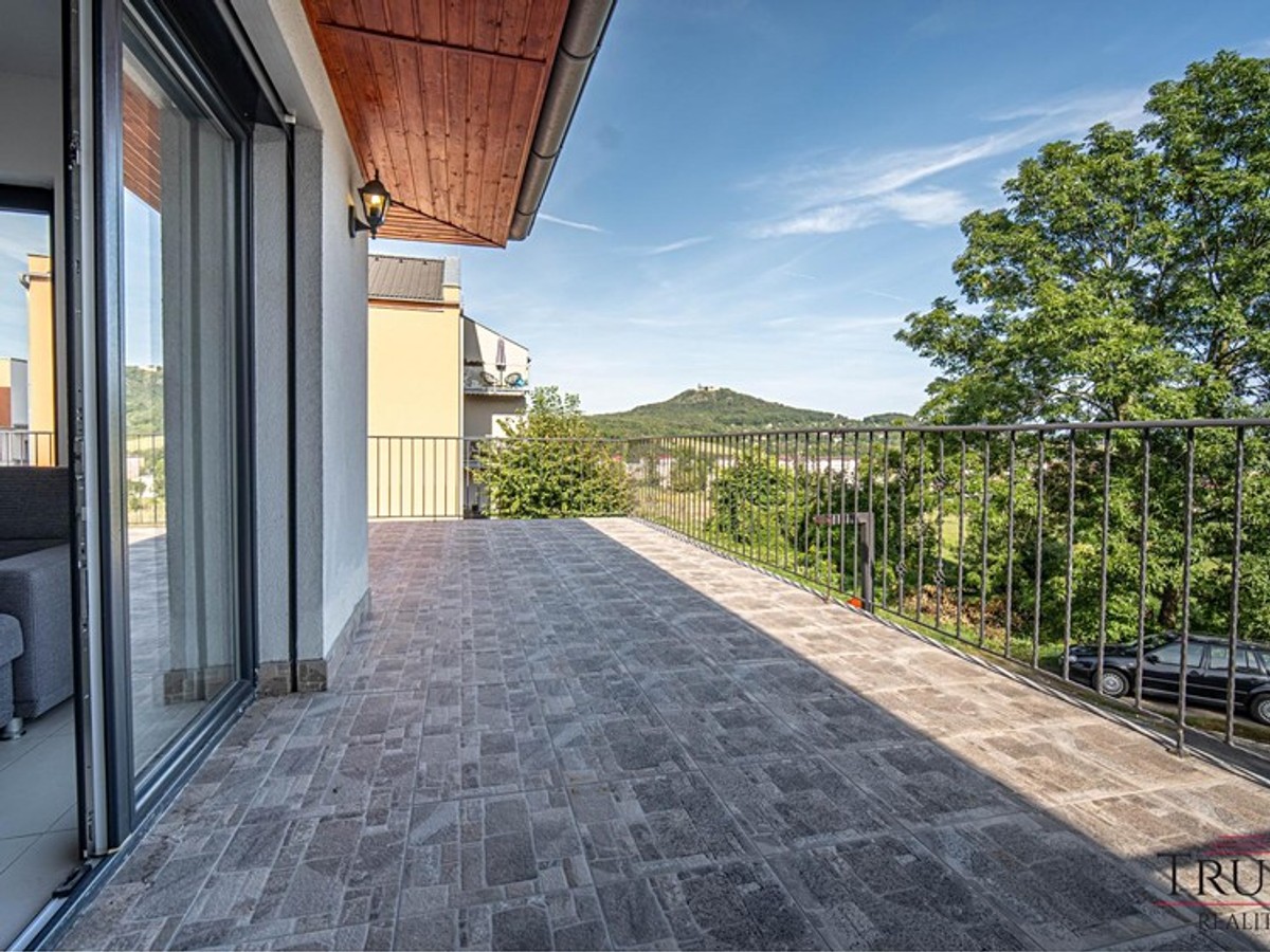 Prodej vily 338 m², pozemek 1208 m²