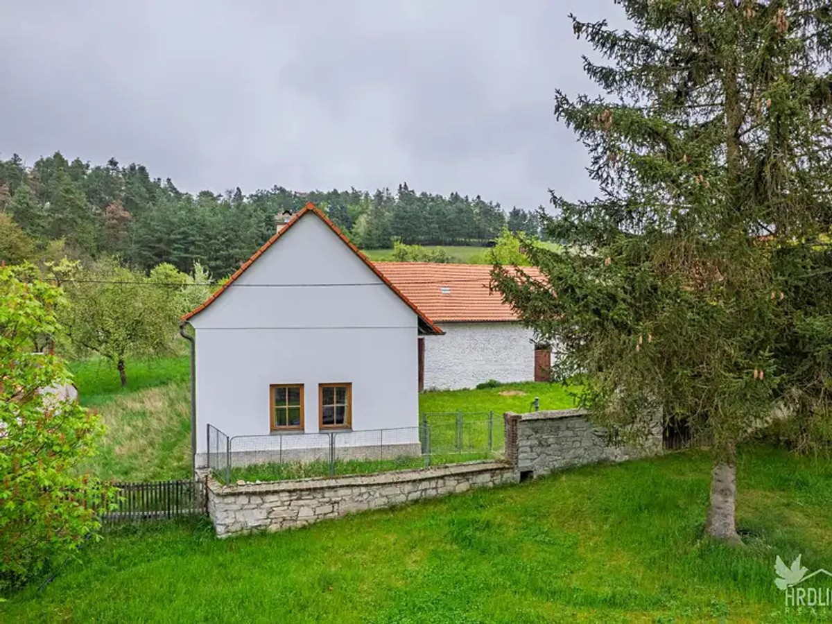 Prodej chalupy 56 m², pozemek 14063 m²