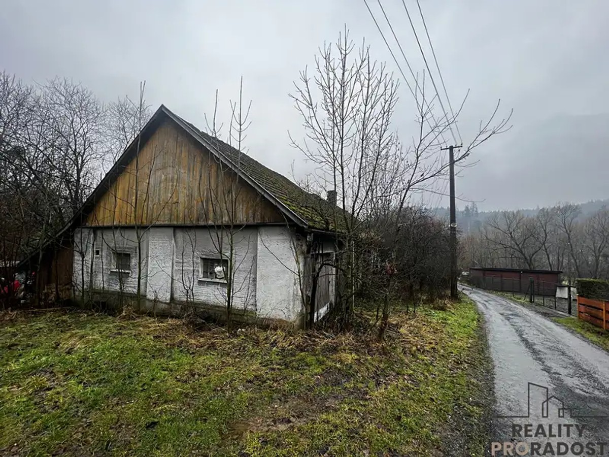 Prodej domu 228 m², pozemek 1001 m²