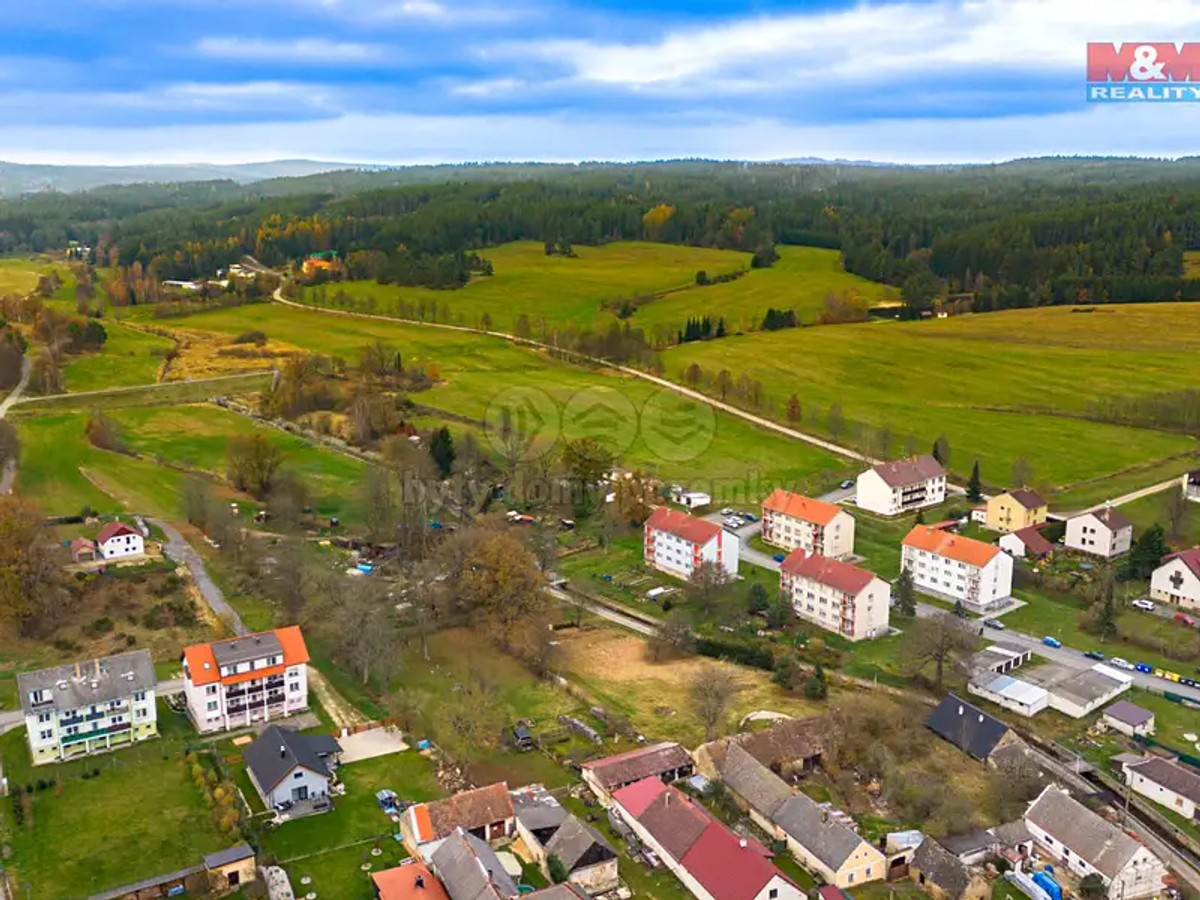 Prodej stavebního pozemku 1025 m²
