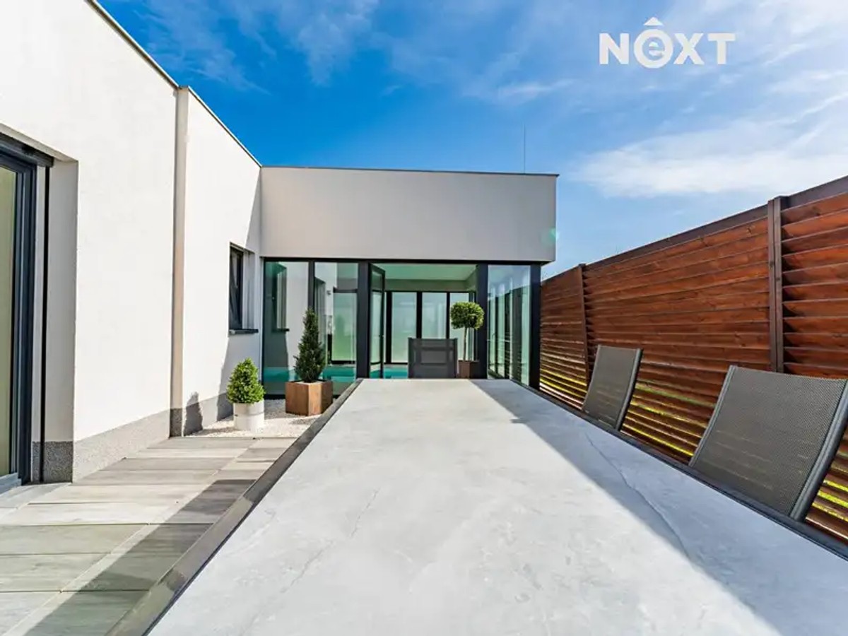 Prodej vily 300 m², pozemek 1066 m²