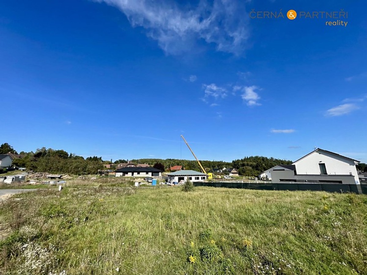 Prodej stavebního pozemku 1078 m²