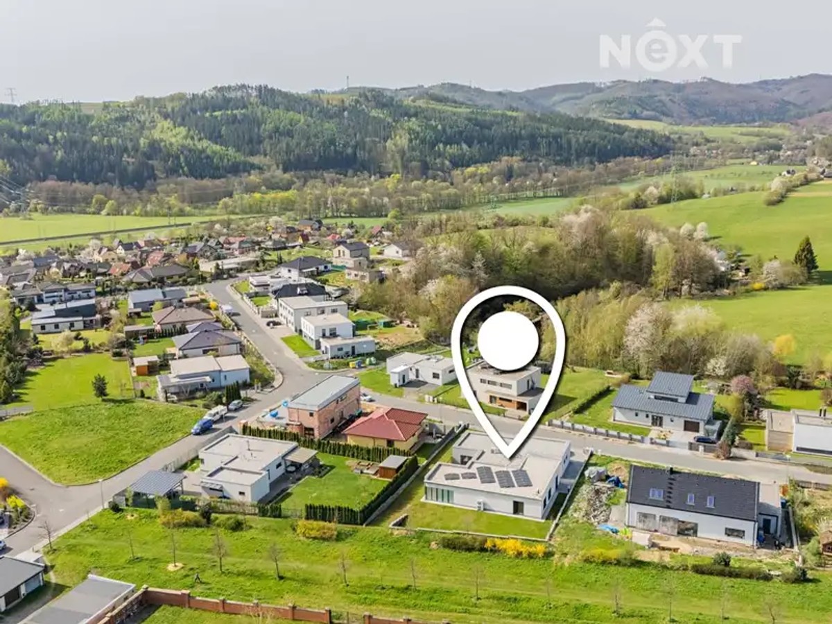 Prodej vily 300 m², pozemek 1066 m²