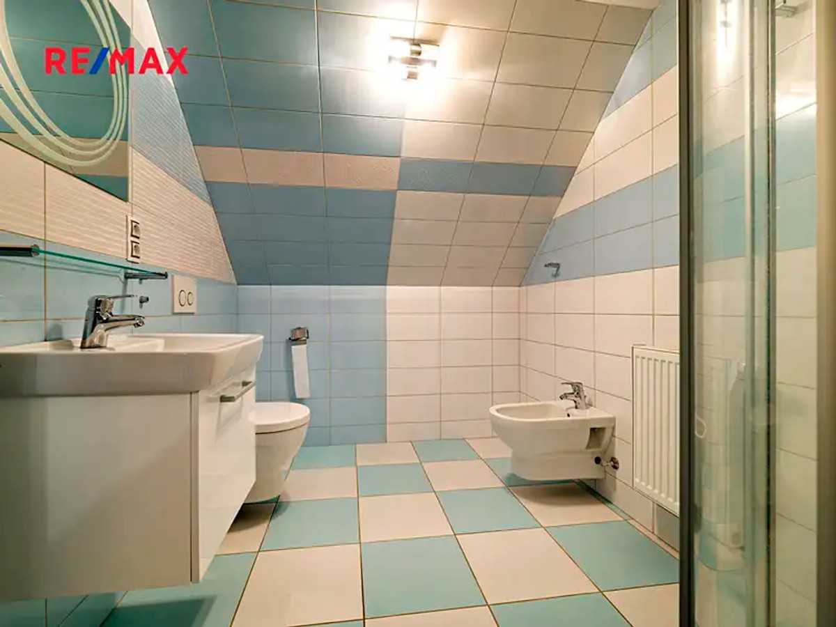 Prodej domu 198 m², pozemek 697 m²
