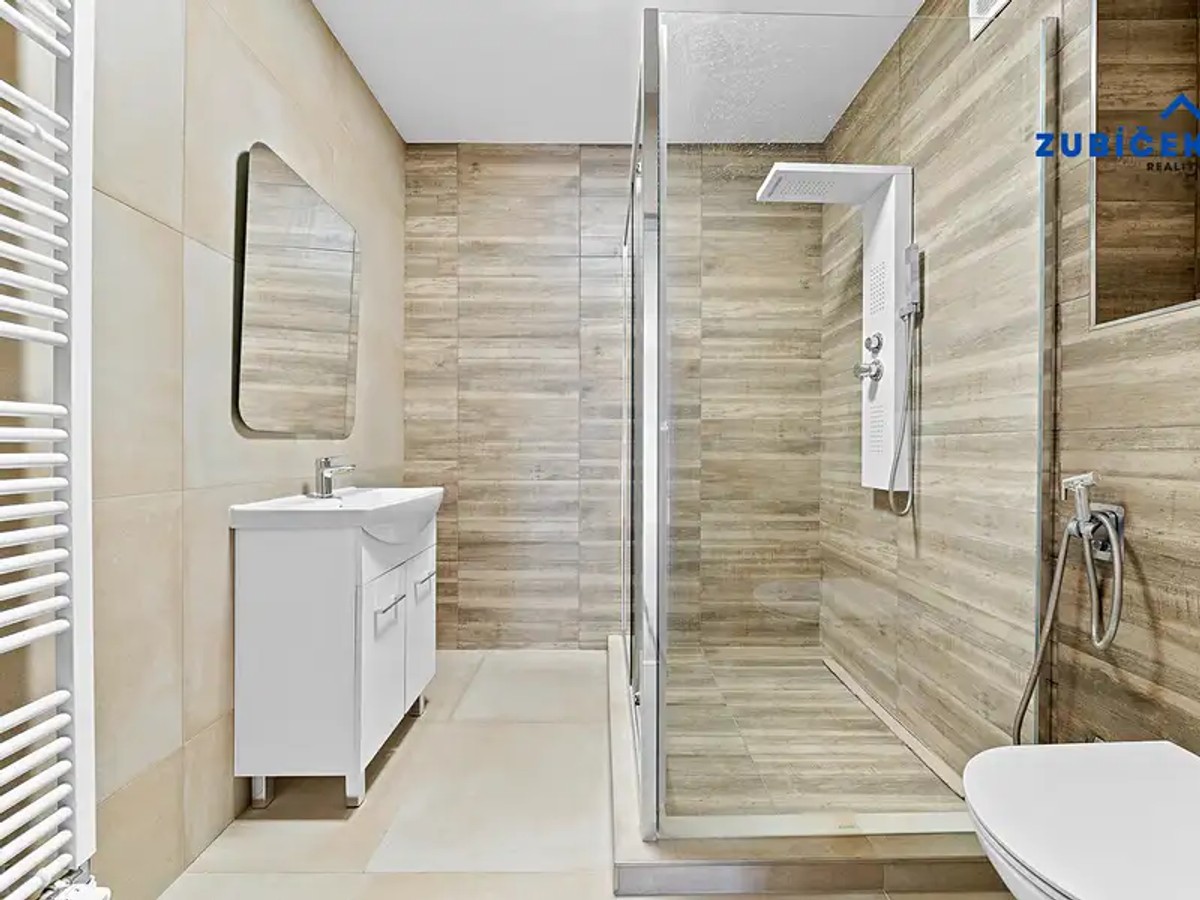 Prodej domu 350 m², pozemek 400 m²