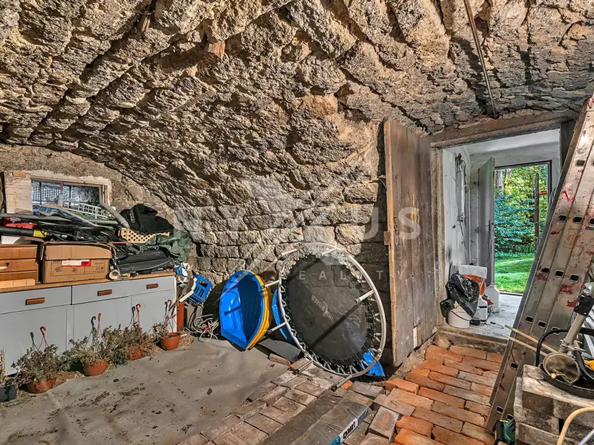 Prodej chalupy 668 m², pozemek 2102 m²