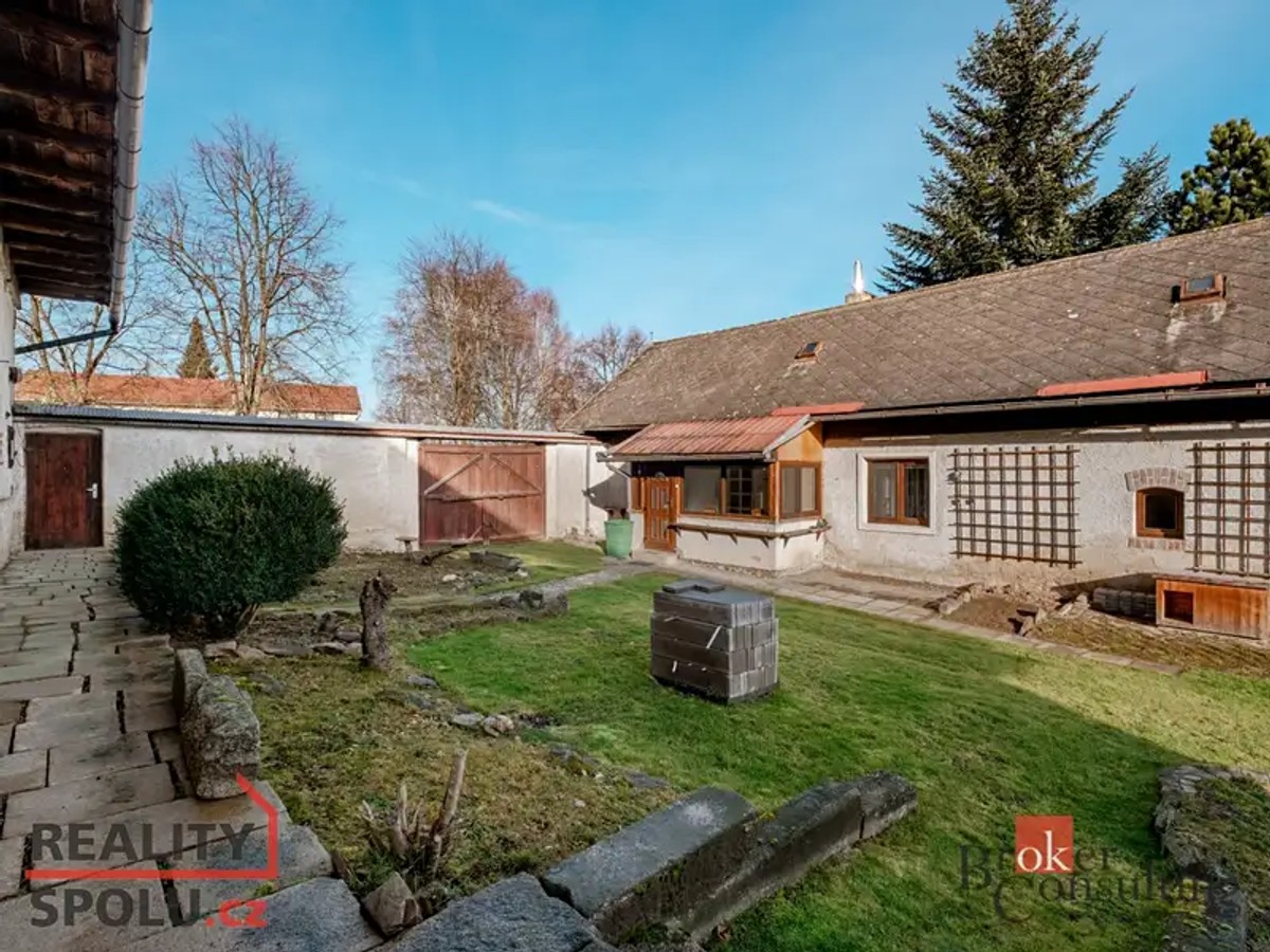Prodej domu 297 m², pozemek 1378 m²